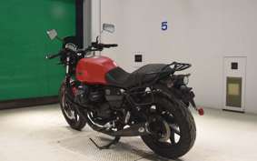 MOTO GUZZI V7 STONE 2023