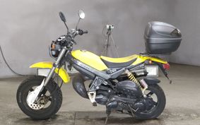SUZUKI STREET MAGIC CF12A