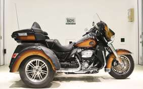 HARLEY FLHTCUTG 1870 2024