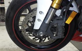 YAMAHA YZF-R1 2010