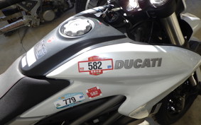 DUCATI HYPERSTRADA 820 2014