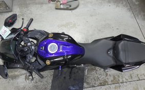 YAMAHA YZF-R15 2013