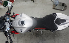 TRIUMPH STREET TRIPLE RX 2026