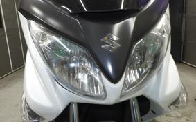 SUZUKI SKYWAVE 200 (Burgman 200)