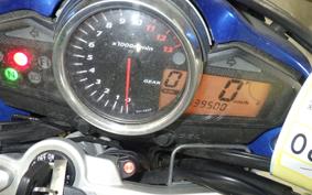 SUZUKI GSR250 2015