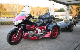 HONDA GL 1800 GOLD WING  TRIKE 2002