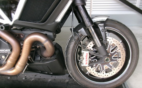 DUCATI DIAVEL CARBON 2014 ZDMG105JAEB