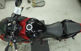 SUZUKI GSX-S1000F 2015