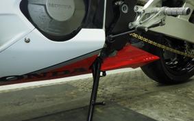HONDA CBR600RR 2004 PC37