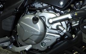 SUZUKI Vｽﾄﾛｰﾑ650XTA 2026 C733M