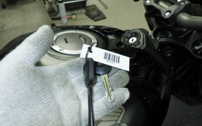 HONDA CB650R E-Clutch 2025 RH17