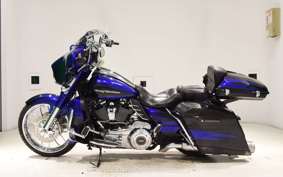 HARLEY FLHXSE 1870CVO