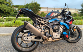 BMW M1000R 2025 0P51