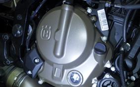 HUSQVARNA SVARTPILEN 250