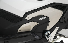 HONDA X-ADV 750 2026 RH21