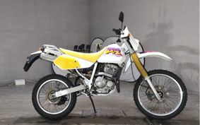 SUZUKI DR250R SJ45A