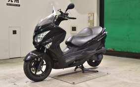 SUZUKI SKYWAVE 200 (Burgman 200)
