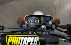 YAMAHA SEROW 225 1KH