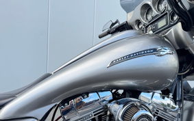 HARLEY FLHXSE CVO 2010 PZ8