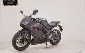 HONDA CBR650R E-Clutch 2026 RH17