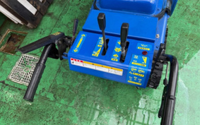 YAMAHA  SNOW BLOWER  MACHINE 