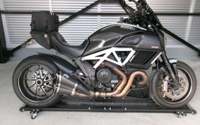 DUCATI DIAVEL CARBON 2014 ZDMG105JAEB
