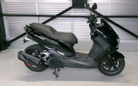 YAMAHA MAJESTYS SG52J