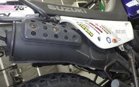 SUZUKI DJEBEL 200 (DR200SE)