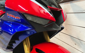 HONDA CBR1000RR-R FB SP 2022 SC82