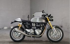 TRIUMPH  TRIUMPH  THRUXTON 1200R 2017 DAD72H