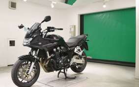HONDA CB1300SB SUPER BOLDOR 2026 SC54