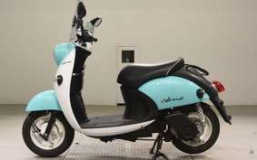 YAMAHA E-VINO