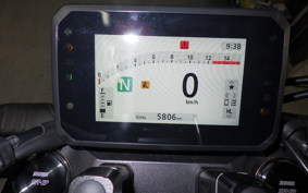 HONDA CB650R E-Clutch 2024 RH17