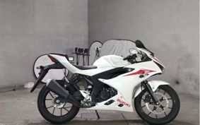 SUZUKI GSX-R125 DL33B