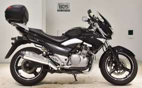 SUZUKI GSR250