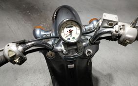 YAMAHA VINO125 SE24