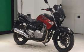 SUZUKI GSR250