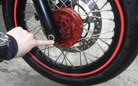MOTO GUZZI V7 RACER 2015