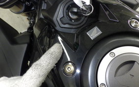 HONDA CB650R E-Clutch 2026 RH17