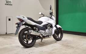 SUZUKI GSR250