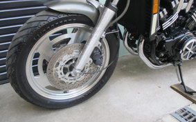 YAMAHA VMAX 2000 2LTN