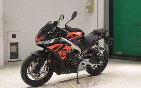 APRILIA トゥオノ660 FACTORY 2023