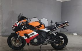 HONDA CBR1000RR SC57