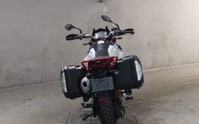 MOTO GUZZI V85 TT 2023 ..