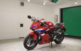 HONDA CBR650R E-Clutch 2026 RH17