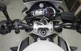 TRIUMPH STREET TRIPLE 85 2013