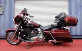 HARLEY  HARLEY FLHXSE3 CVO 2011 PZ8