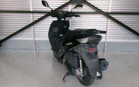 SUZUKI SU WISH LTD DV12B