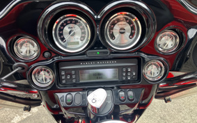 HARLEY FLHXSE CVO 2010 PZ8