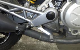 HONDA VTR 250 2025 MC33